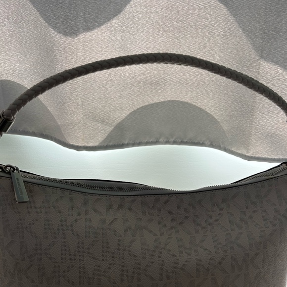 Michael Kors hobo bag - Picture 7 of 14